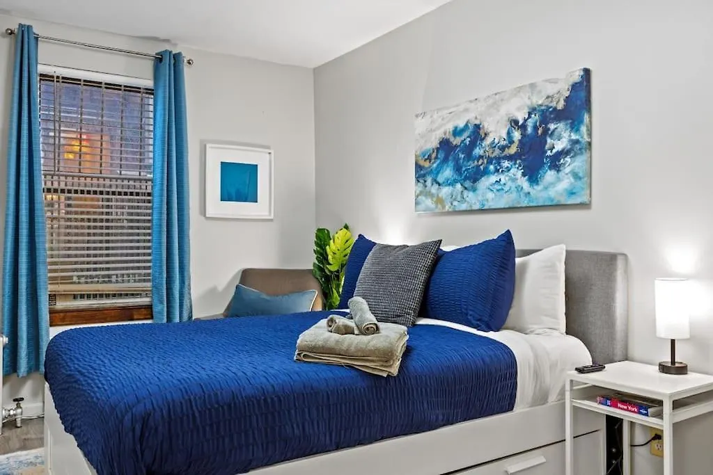 Great Walkable Studio Apt! New York