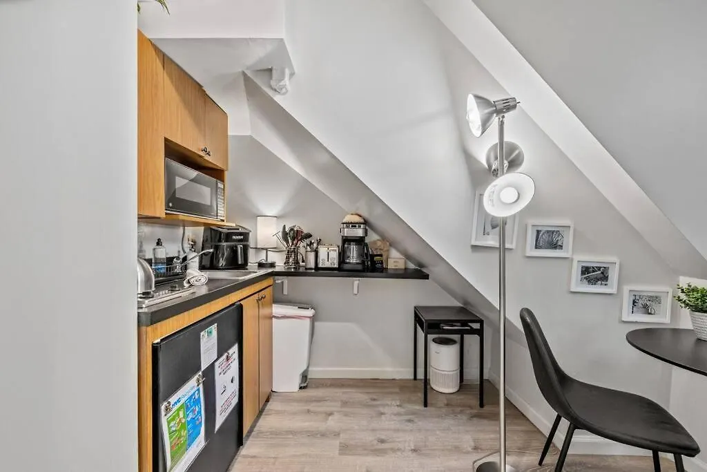 Great Walkable Studio Apt! New York 0*,